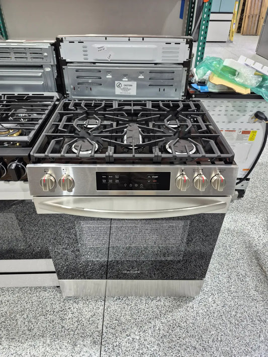 Frigidaire - 5.1 Cu. Ft Freestanding Gas Range with Quick Boil - Stainless Steel