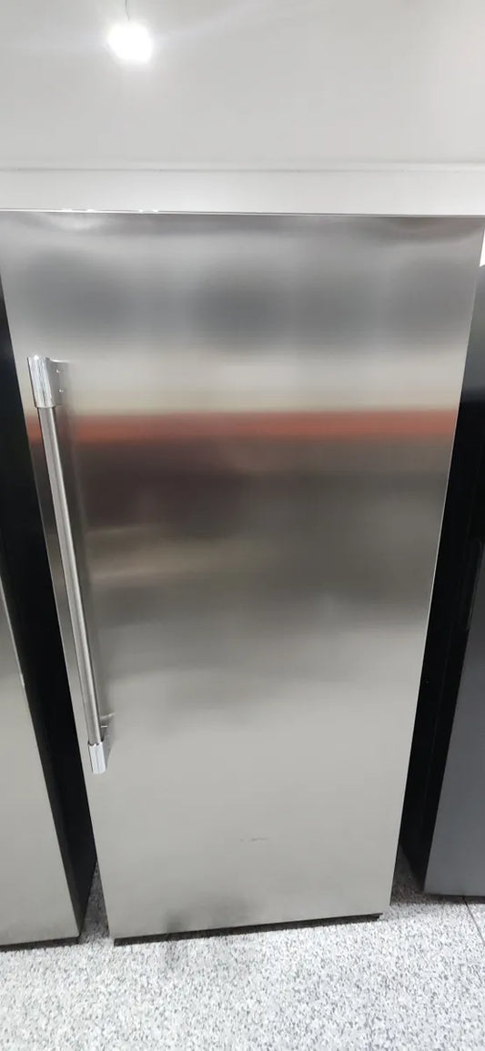 Frigidaire Professional Single-Door Refrigerator